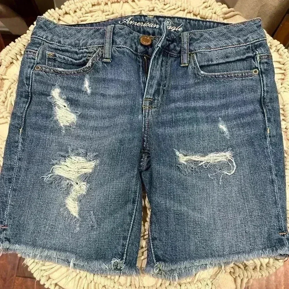Ladies American Eagle distressed shorts size 0 - Picture 1 of 6